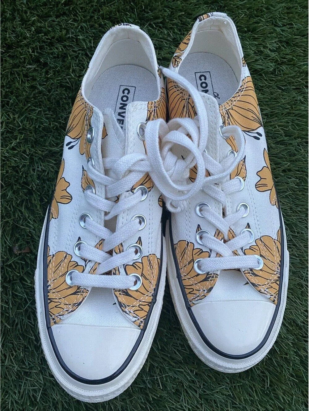 Converse Vintage Floral Chuck 70 Low Top Women's Shoes Size 7,5 Style 568375C
